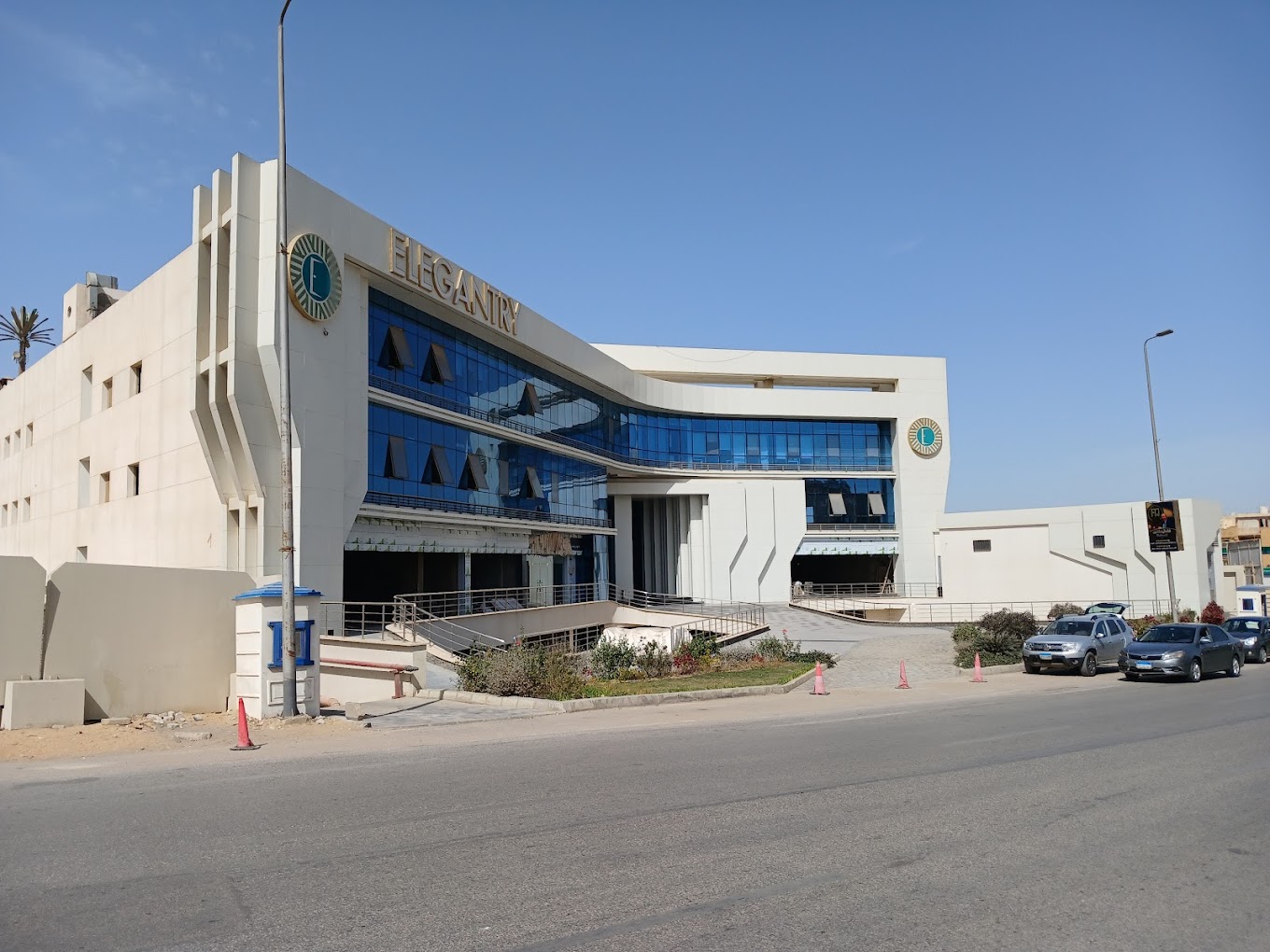 اليجانتري مول التجمع الخامس – Elegantry Mall New Cairo