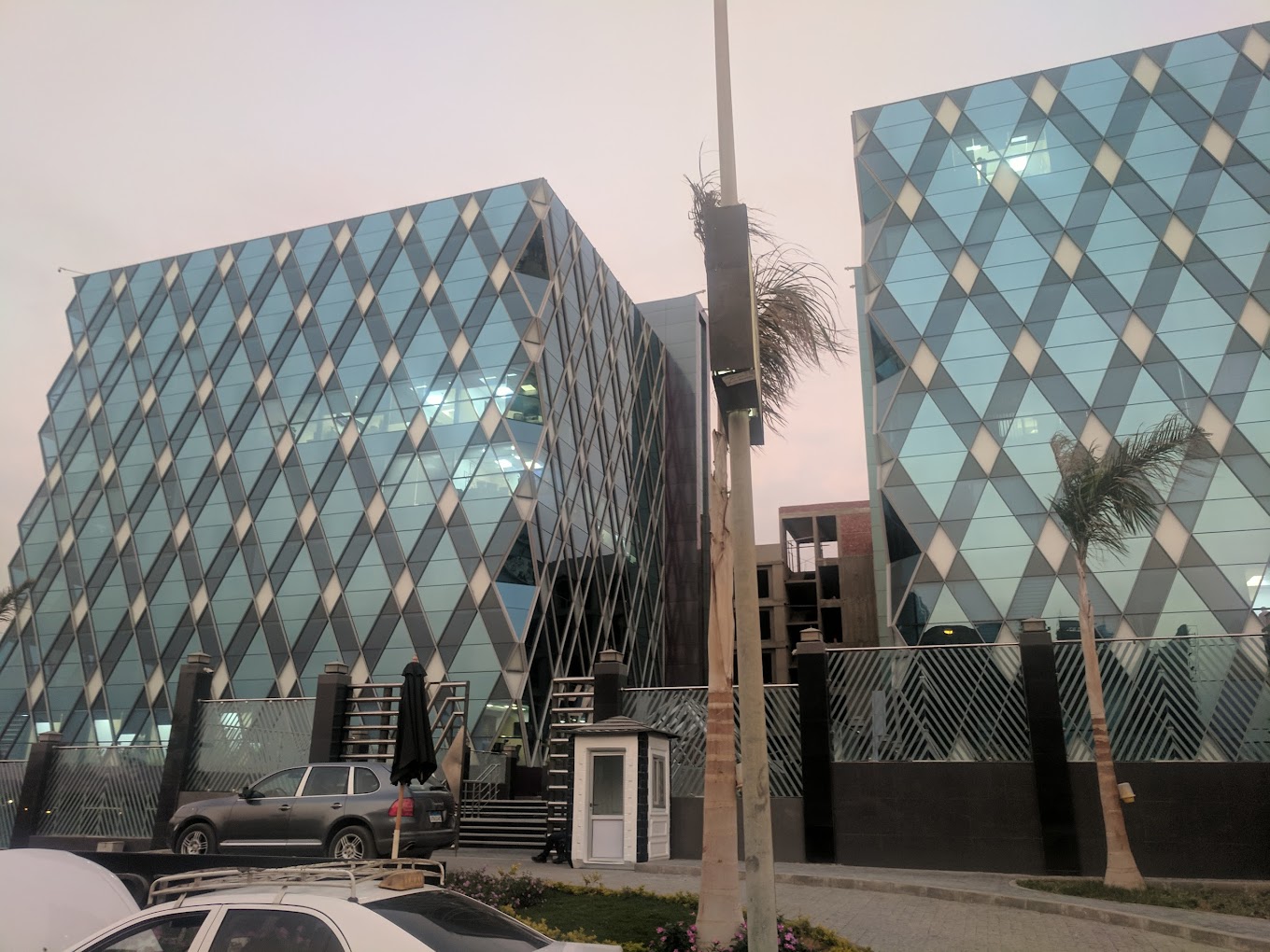 مول كايرو بيزنس بلازا العاصمة الادارية بيتر هوم – Cairo Business Plaza Mall New Capital