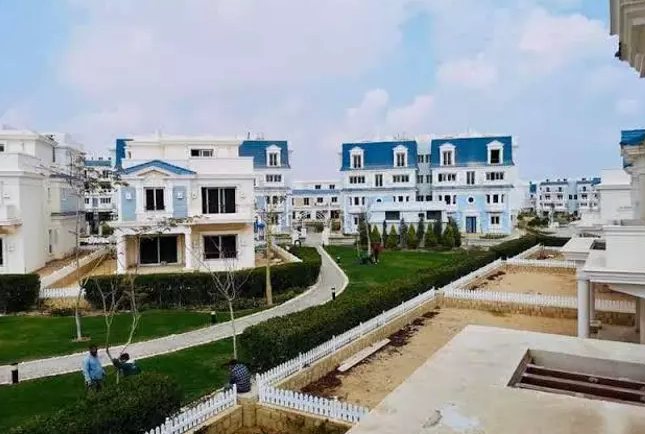 كمبوند ماونتن فيو اكتوبر بارك – Mountain View October Park