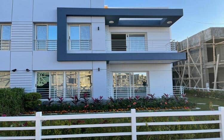 أحصل على فيلا في ذا واتر واي التجمع الخامس بمساحة 611 متر