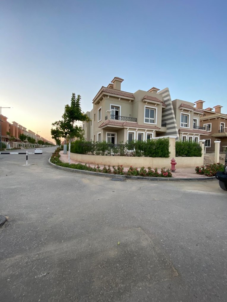 porto octobar Compound