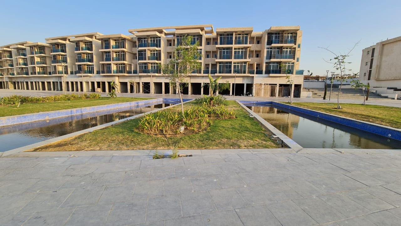 porto octobar Compound