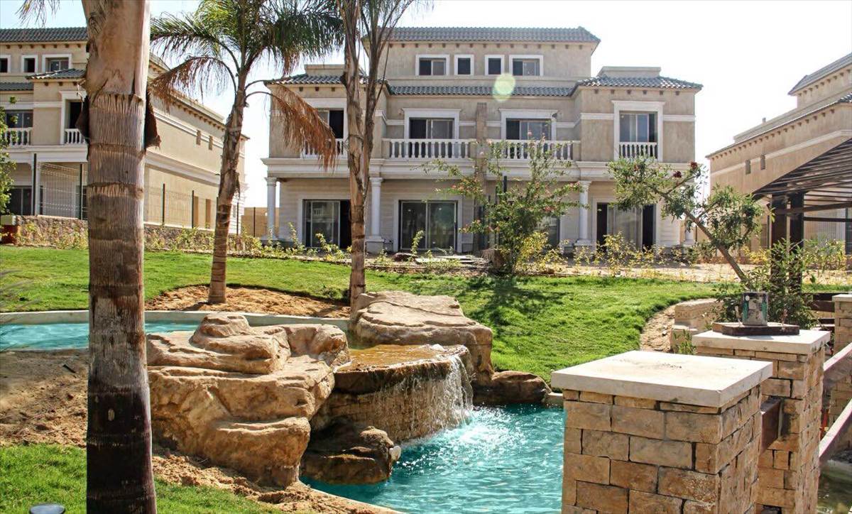 لمحبى الرقي شقه للبيع في كمبوند ريجنتس بارك بمساحة 140م بالتجمع الخامس