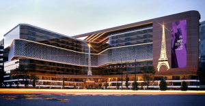 محلات للبيع في مول باريس ايست