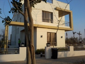 عرض متميز فيلا 410 متر للبيع في grand heights compound بموقع مميز