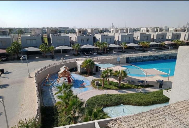 شاليهات للبيع 4 غرف نوم في العين باي 120 متر