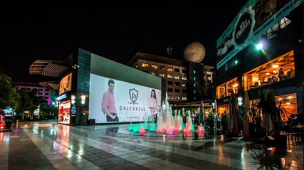 وحدات تجارية للبيع في مشروع downtown mall