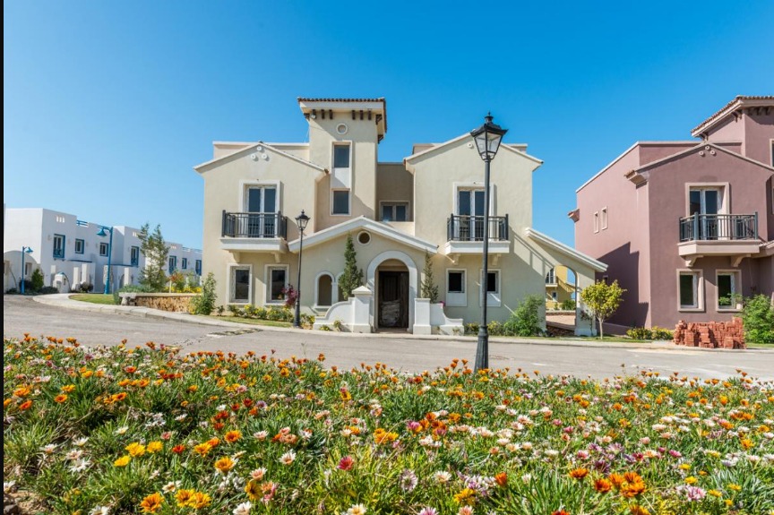 سارع بشراء توين هاوس 230 متراً في قرية الدبلوماسيين رأس الحكمة