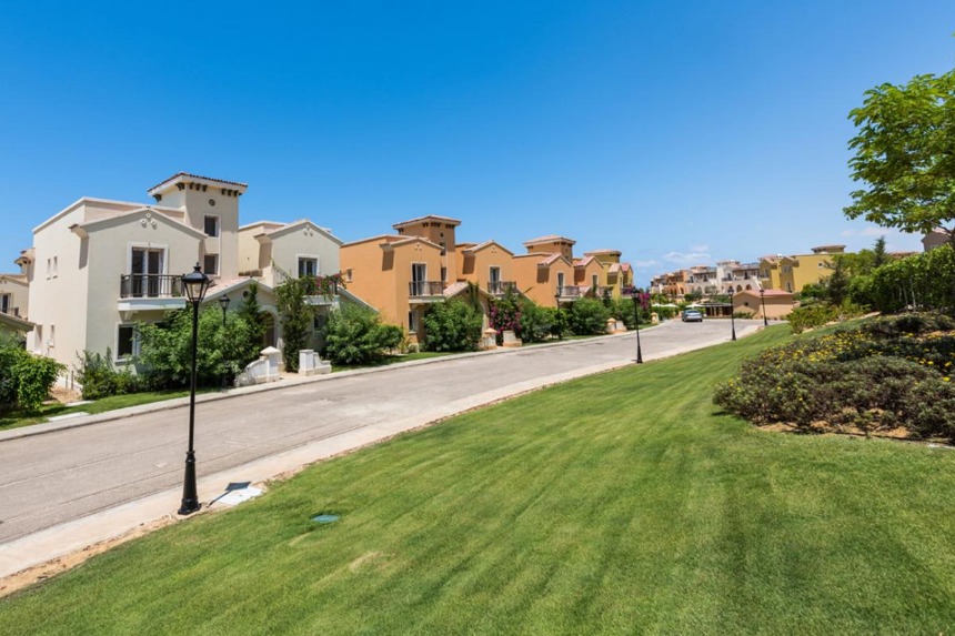 سارع بشراء توين هاوس 230 متراً في قرية الدبلوماسيين رأس الحكمة