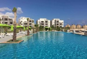 شاليه 110م في الساحل الشمالي في منتجع امواج