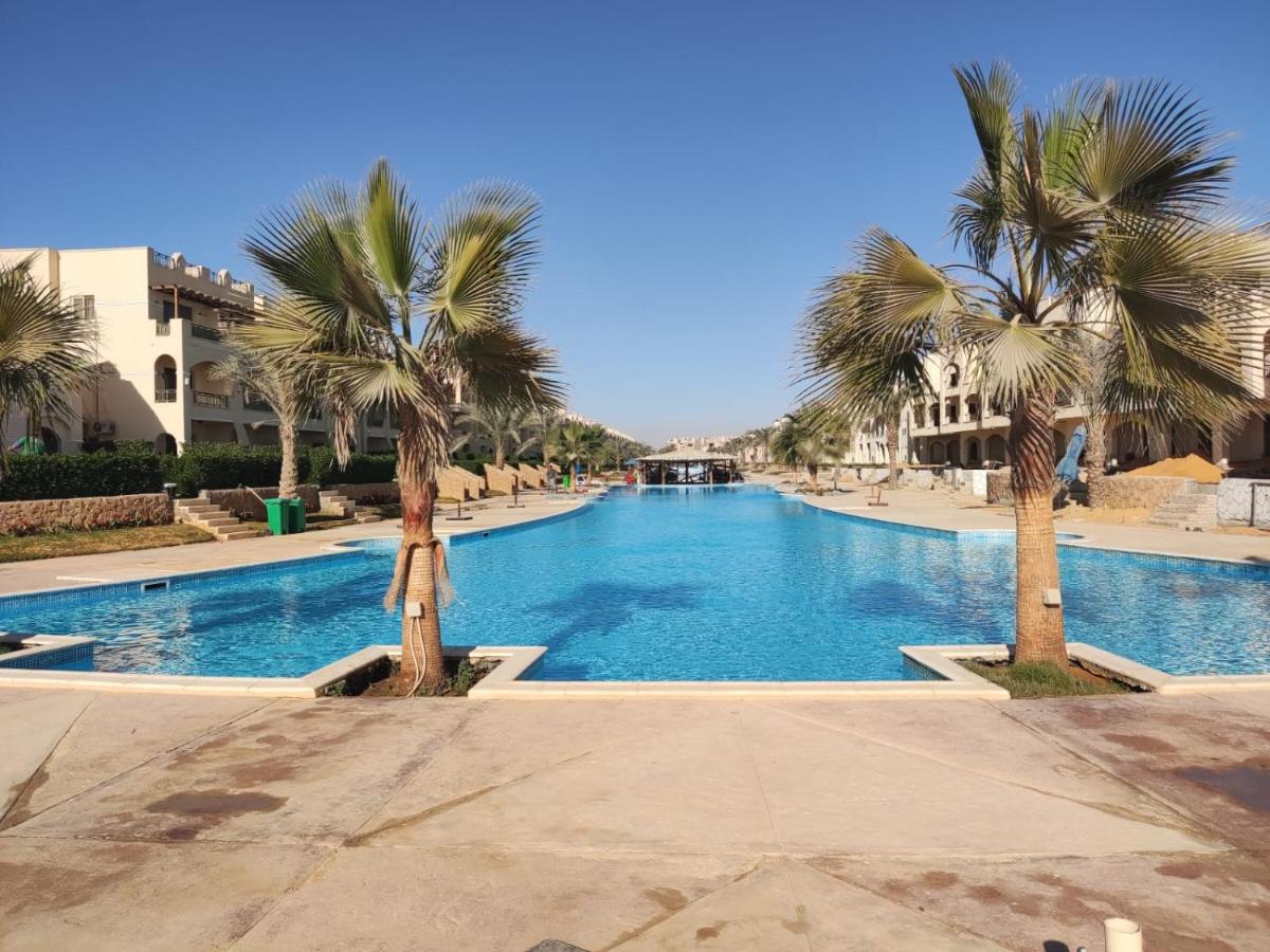 قرية لاسيرينا بالم بيتش العين السخنة – Lasirena Palm Beach Resort