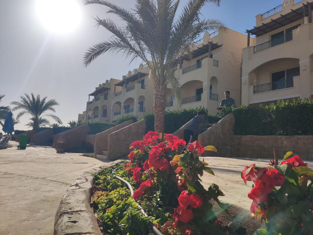 قرية لاسيرينا بالم بيتش العين السخنة – Lasirena Palm Beach Resort