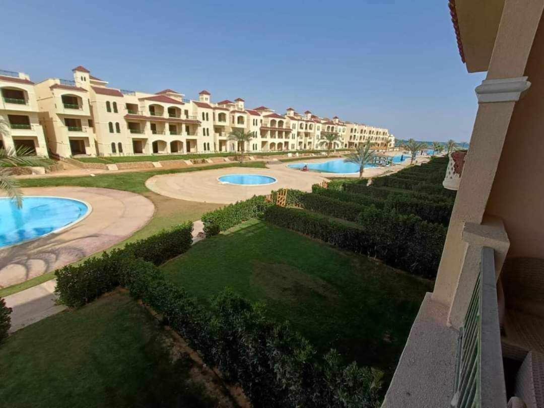 قرية لاسيرينا بالم بيتش العين السخنة – Lasirena Palm Beach Resort