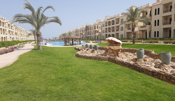 قرية لاسيرينا بالم بيتش العين السخنة – Lasirena Palm Beach Resort