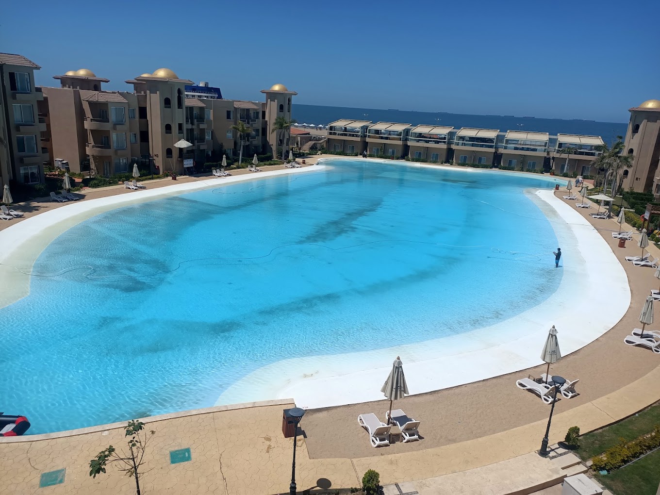 بسعر مغري شقة 105م بمشروع ايكلا بورسعيد فيو رائع