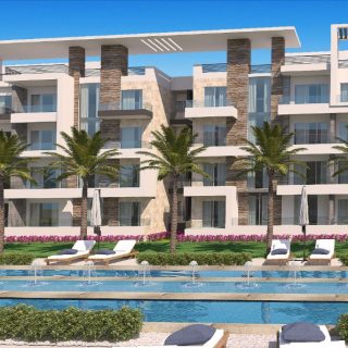 شقة لقطة للبيع 132م في مشروع الباتيو 5 ايست الشروق بسعر خيالي