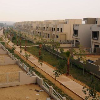 أحصل على شقة في بالم هيلز قطامية 2 بمساحة 160 متر