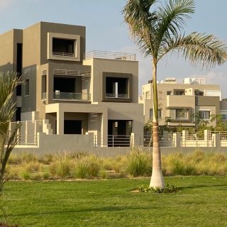 أحصل على شقة في بالم هيلز قطامية 2 بمساحة 160 متر