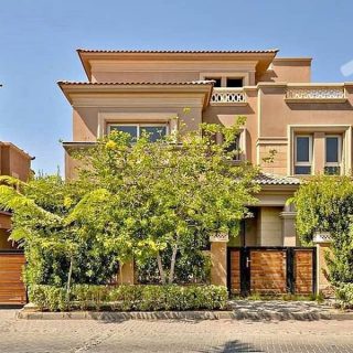 اسكن في كمبوند الباتيو تاون التجمع فيلا بمساحة 400 متر