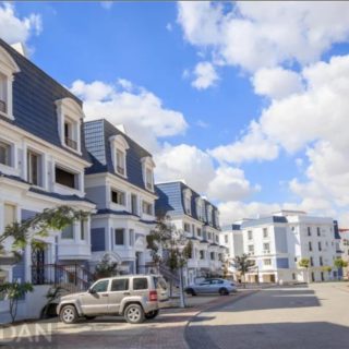 بسعر مغري فيلا 275م بكمبوند ماونتن فيو مدينة المستقبل فيو رائع