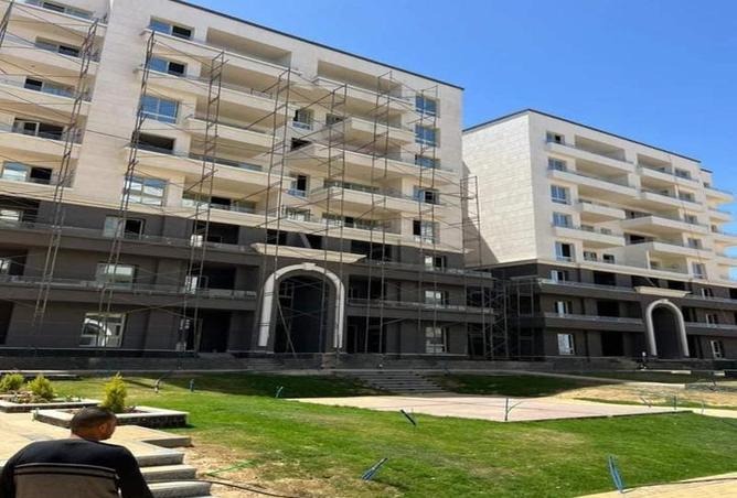 فرصة عظيمة شقة 175م مع اقساط على 9 سنوات فى كمبوند كابيتال جرين