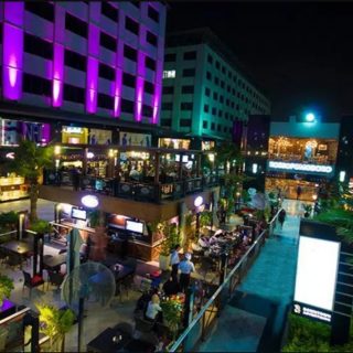 محل بمساحة 68 متر للحجز في مشروع ان تاون التجمع الخامس