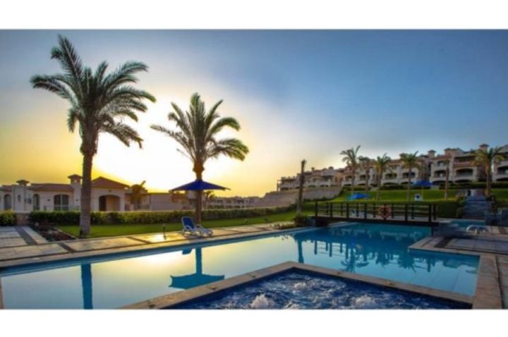 شاليه تسليم فوري 200م في لافيستا 7 السخنة