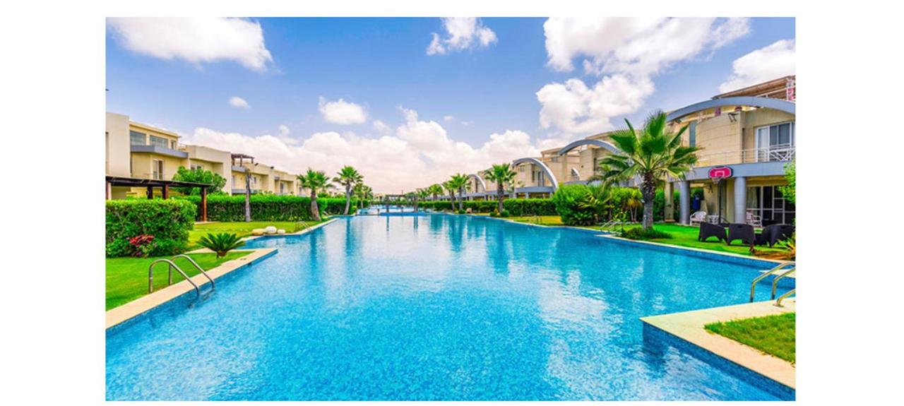 Buy a twinhouse with an area of 305 meters in Sedra North Coast