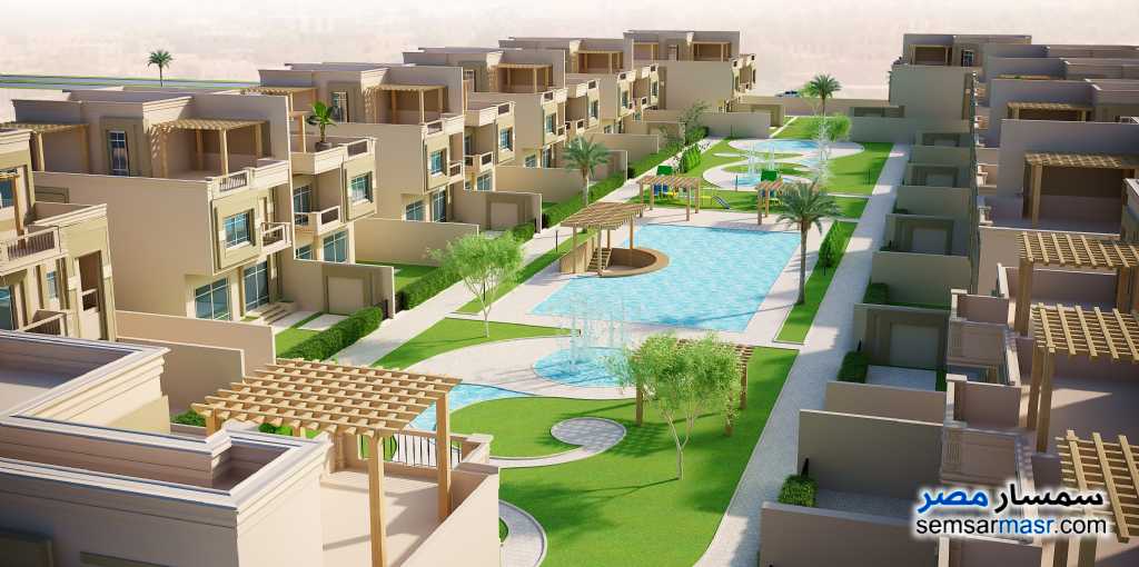 بسعر مغري توين هاوس 252م بكمبوند رويال ليك فيو رائع