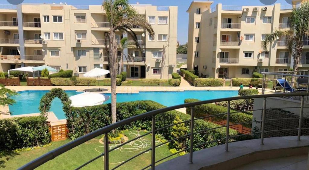 Buy a twinhouse with an area of 305 meters in Sedra North Coast