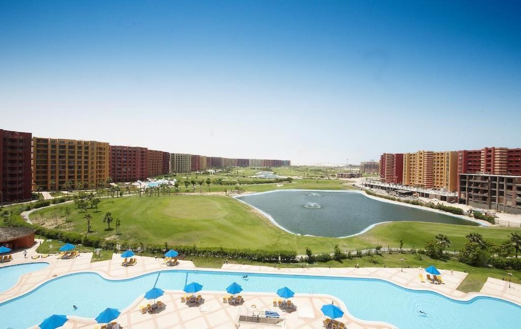 تحت سعر السوق شاليه 100م للبيع في سيا جولف باي مارينا الساحل