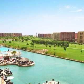 تحت سعر السوق شاليه 100م للبيع في سيا جولف باي مارينا الساحل