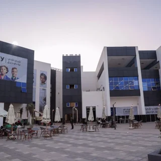 محل في مول سيتي كلوب الشروق بتسهيلات في السداد بمساحة 170متراً