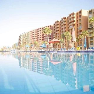 بسعر مغري شقة 220م بقرية بورتو مارينا جولف فيو رائع