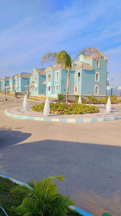 احجز فيلا في كمبوند هليوبوليس هيلز العبور واحصل علي خصم مميز