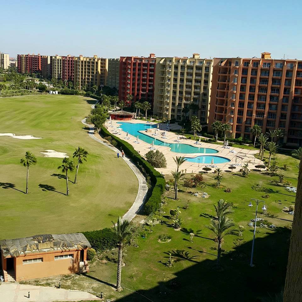 بسعر مغري شقة 220م بقرية بورتو مارينا جولف فيو رائع