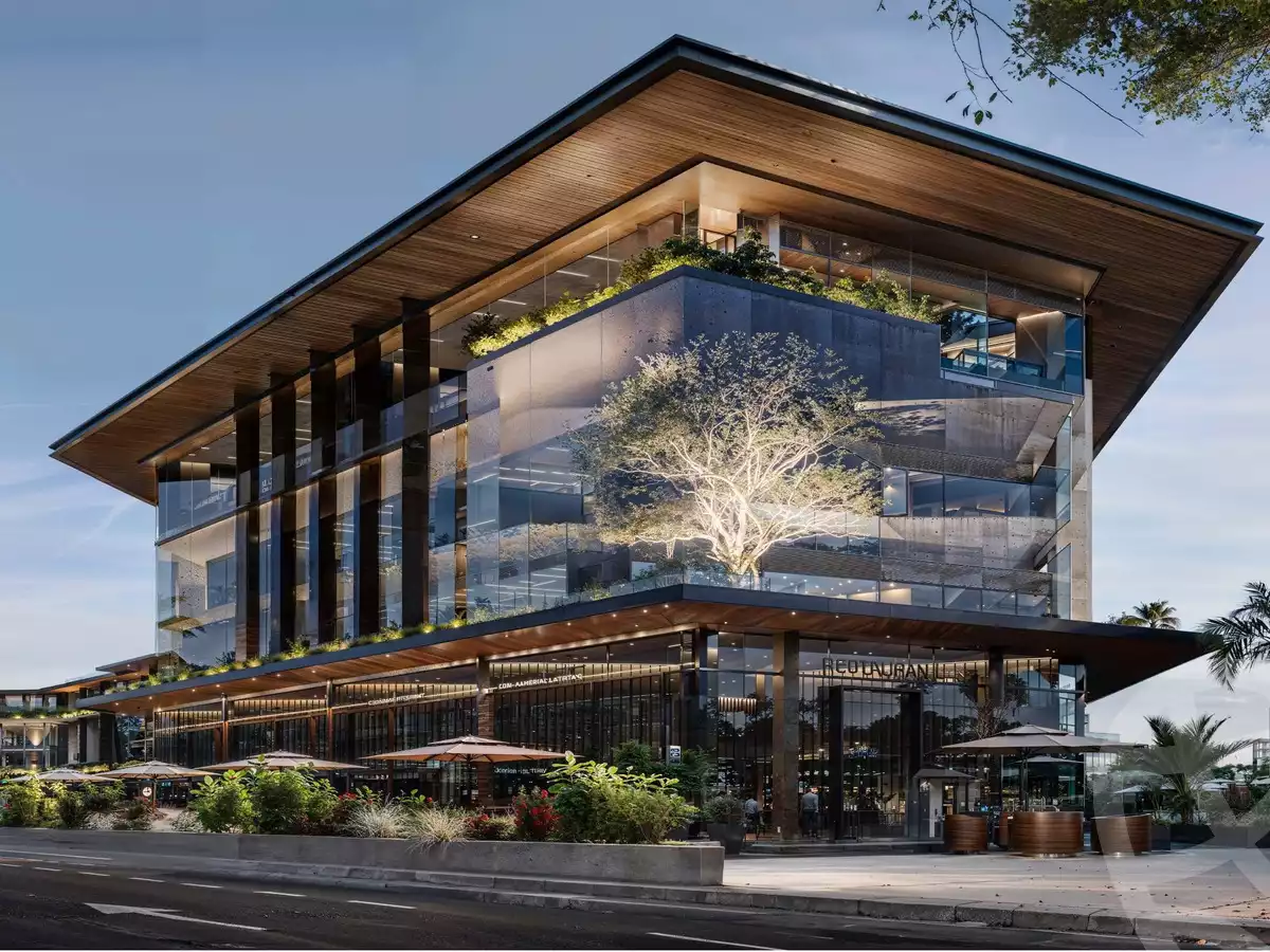 عيادة 120م في أكتوبر في مول راي ويست