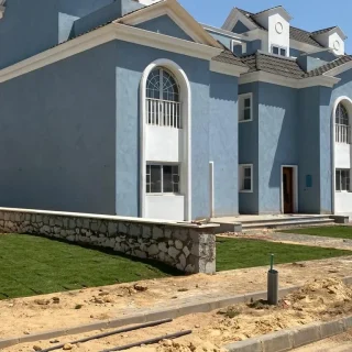 بفيو أكثر من رائع فيلات كمبوند هليوبوليس هيلز للبيع انتهز الفرصة