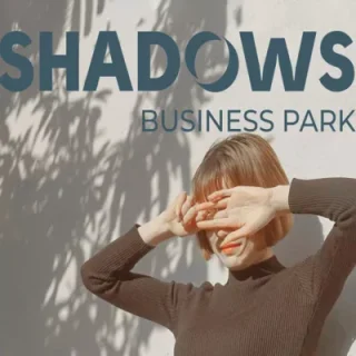 عيادة رائعة 60 م للبيع في موقع مميز جدا داخل مول شادو بيزنس بارك